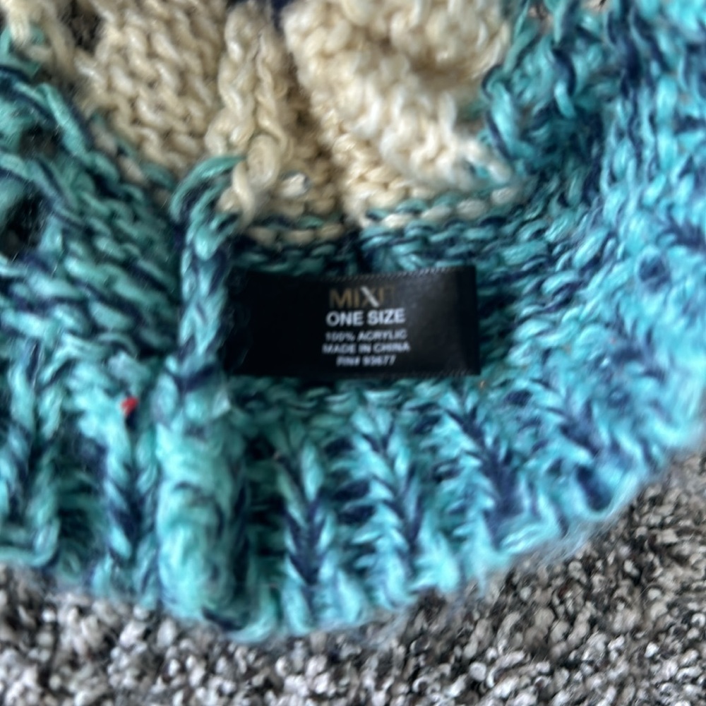 Beanie & Scarf Set - Picture 4 of 6